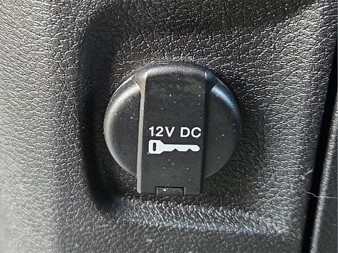 Used 2014 RAM 1500 Express image 24