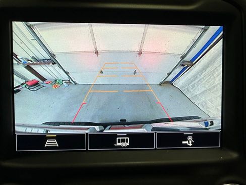 Used 2022 GMC Sierra 2500 AT4 image 32