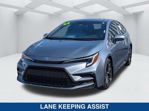 Used 2023 Toyota Corolla SE image 7