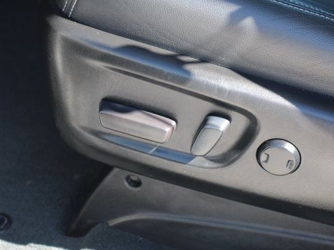Used 2019 Toyota Sienna SE w/ SE Preferred Package AWD/4WD image 12
