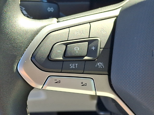 Used 2023 Volkswagen Tiguan SE FWD image 20