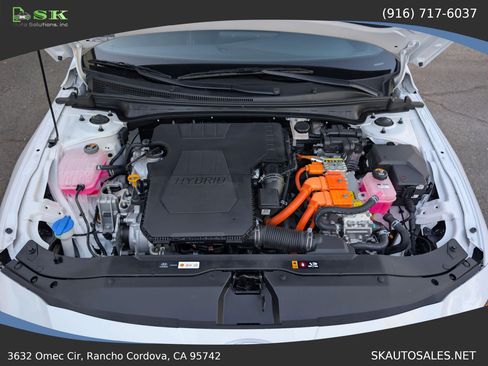 Used 2025 Hyundai Elantra SEL FWD image 25