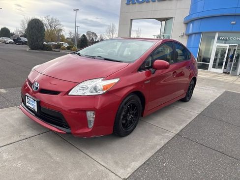 Used 2014 Toyota Prius Two image 13