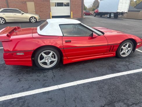 Used 1987 Chevrolet Corvette Convertible image 8