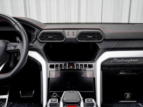 Used 2024 Lamborghini Urus S AWD/4WD image 34