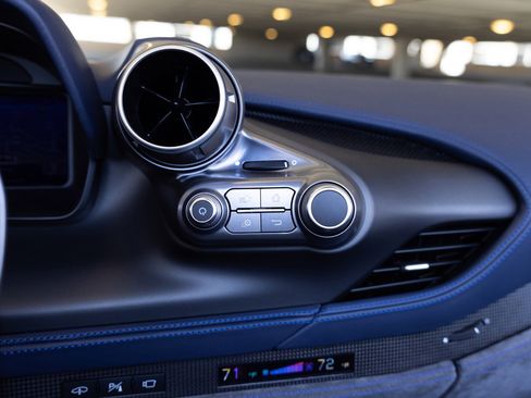 Used 2022 Ferrari F8 Tributo RWD image 49