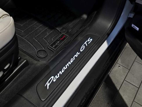 Used 2025 Porsche Panamera GTS image 16