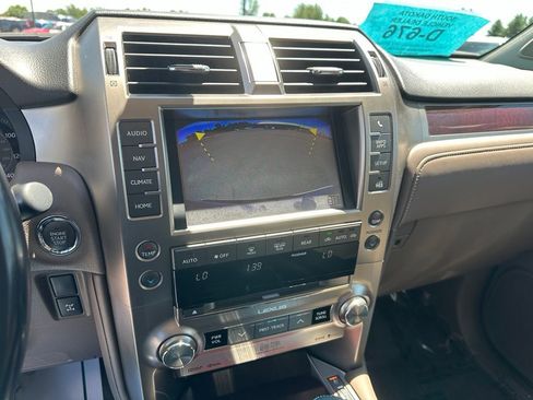 Used 2017 Lexus GX 460 Luxury AWD/4WD image 17