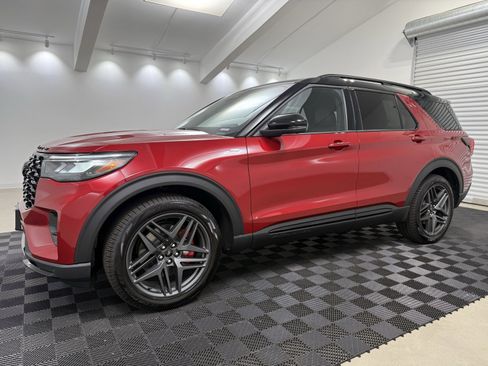 New 2025 Ford Explorer ST-Line w/ Premium Package image 3