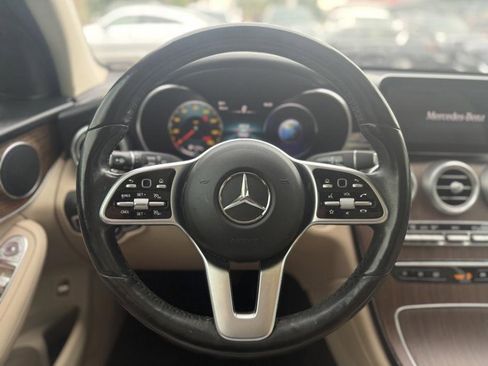 Used 2022 Mercedes-Benz GLC 300 4MATIC w/ Premium Package Lite image 26