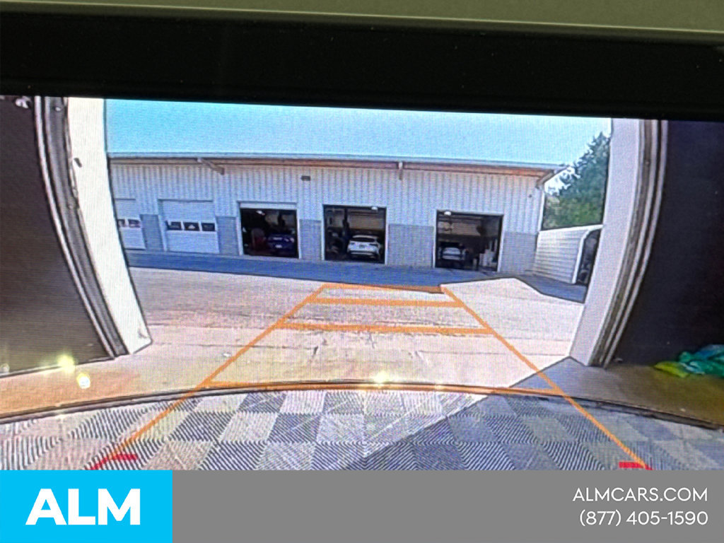 Used 2025 Chevrolet Malibu LT FWD image 32