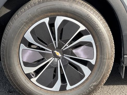 Used 2024 Chevrolet Blazer EV LT image 40