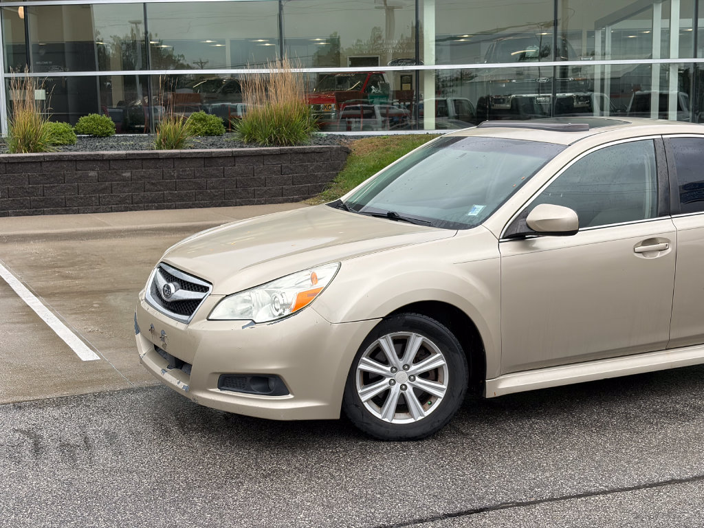 Used 2010 Subaru Legacy 2.5i Premium w/ Appearance Package 1C AWD/4WD image 2