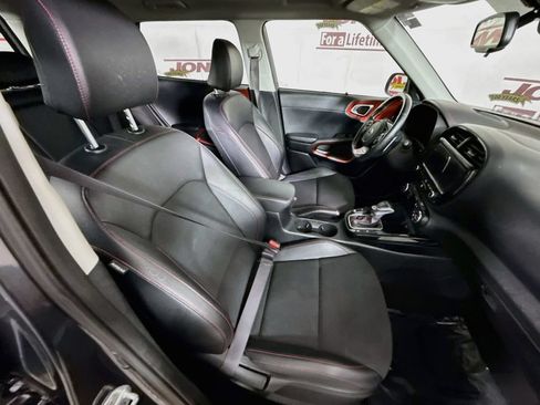 Used 2021 Kia Soul Turbo FWD image 32