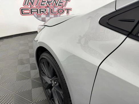 Used 2024 Toyota Corolla SE w/ SE Premium Package FWD image 24