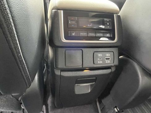 Used 2024 Subaru Ascent Limited image 14