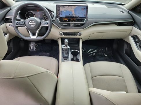 Used 2023 Nissan Altima 2.5 SV w/ SV Premium Package image 14