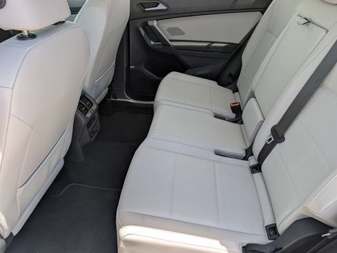 Used 2019 Volkswagen Tiguan SEL AWD/4WD image 19
