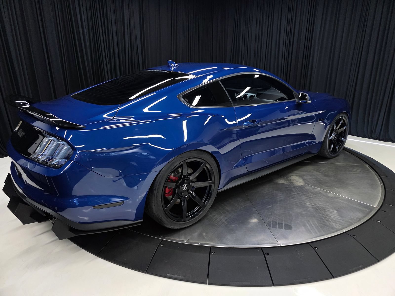 Used 2022 Ford Mustang GT Premium w/ Equipment Group 401A RWD image 14