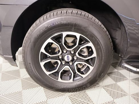 Used 2023 Ford Expedition Max XLT image 19