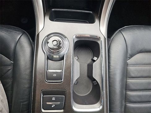 Used 2018 Ford Fusion SE w/ Equipment Group 602A image 14