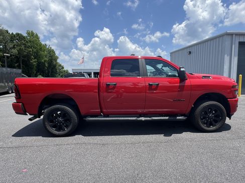 Used 2026 RAM 2500 Big Horn AWD/4WD image 4