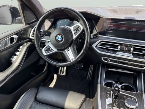 Used 2022 BMW X7 M50i AWD/4WD image 11