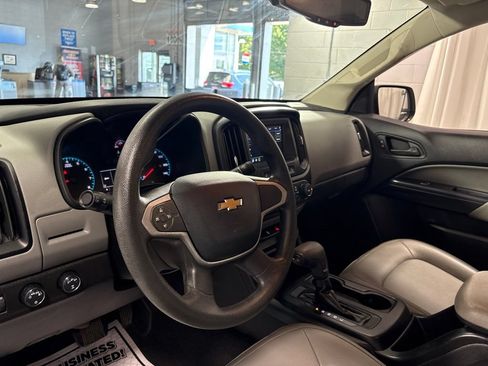Used 2019 Chevrolet Colorado W/T w/ WT Convenience Package AWD/4WD image 10