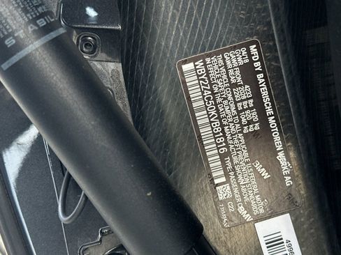 Used 2019 BMW i8 Coupe image 25