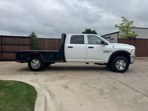 Used 2017 RAM 2500 Tradesman w/ Chrome Appearance Group AWD/4WD image 2