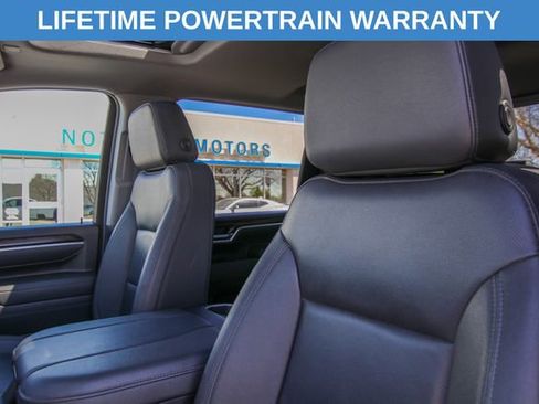 Used 2025 GMC Sierra 3500 SLT w/ SLT Premium Package AWD/4WD image 22