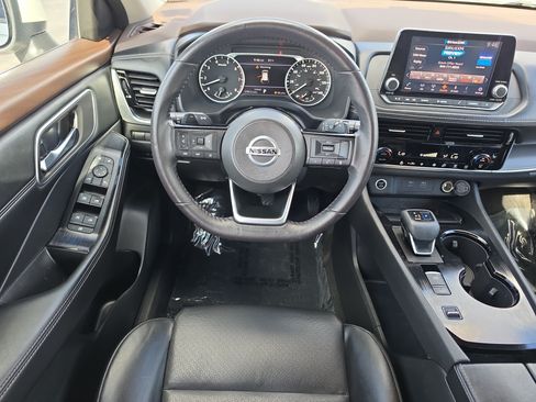 Used 2021 Nissan Rogue SV w/ Premium Package FWD image 10