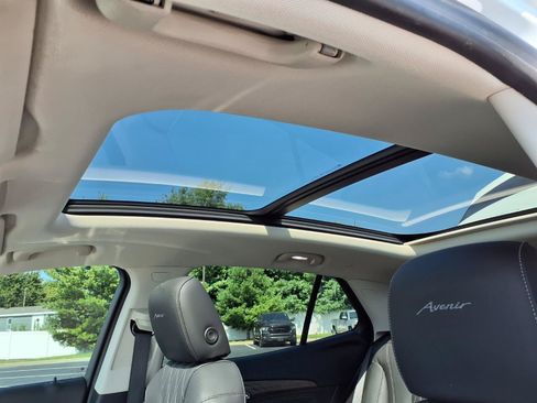Used 2021 Buick Envision Avenir w/ Technology Package II FWD image 27