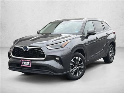 Certified 2022 Toyota Highlander XLE