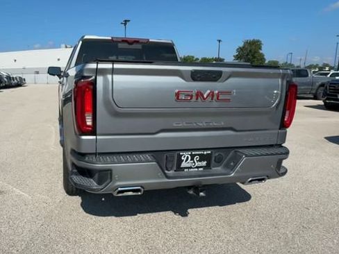 Used 2025 GMC Sierra 1500 Denali w/ Technology Package AWD/4WD image 7
