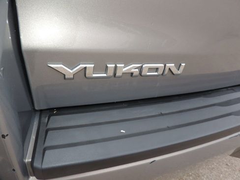 Used 2019 GMC Yukon SLE w/ Convenience Package image 19