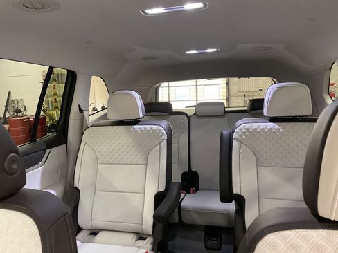 New 2026 GMC Acadia Denali w/ Super Cruise Package image 24