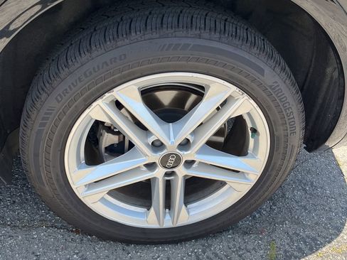 Used 2022 Audi Q5 e Premium w/ Convenience Package AWD/4WD image 17