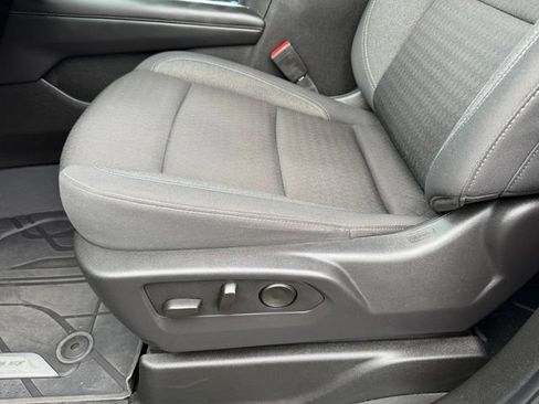 Certified 2025 Chevrolet Suburban LS AWD/4WD image 20