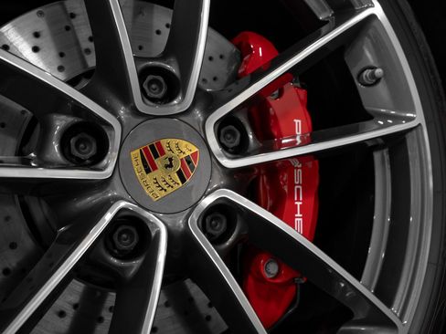 Used 2023 Porsche 911 Carrera 4S AWD/4WD image 32