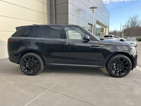 New 2026 Land Rover Range Rover Sport SE image 4