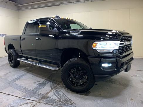 Used 2024 RAM 2500 Big Horn w/ Level 2 Equipment Group image 1