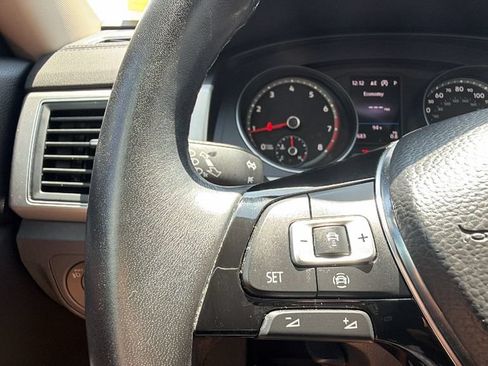 Used 2019 Volkswagen Atlas SE FWD image 19