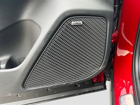 New 2025 Mitsubishi Outlander SE image 19