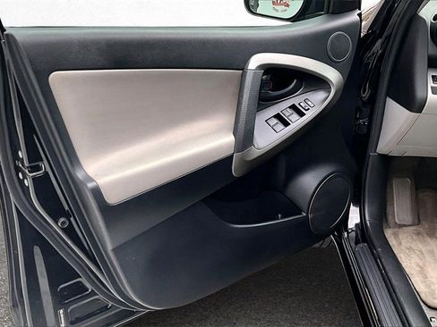 Used 2010 Toyota RAV4 4WD image 19