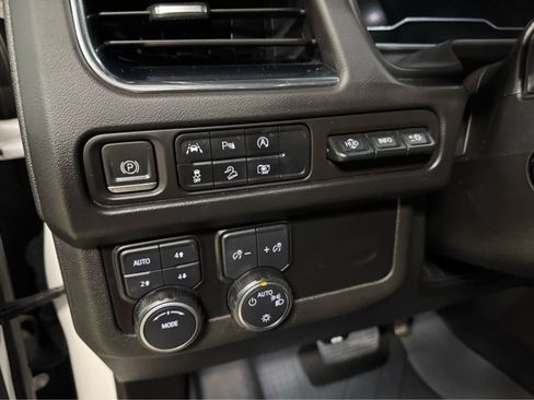 Certified 2023 Chevrolet Suburban High Country image 18