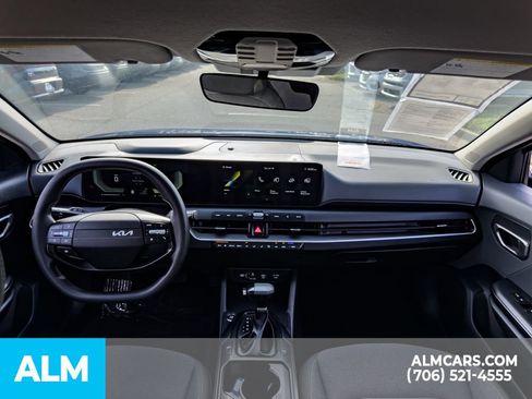 Used 2025 Kia K4 FWD image 17