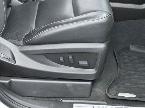 Used 2019 Chevrolet Suburban Premier image 40