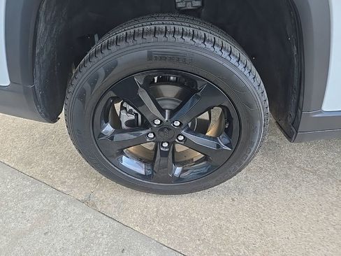 Used 2024 Jeep Grand Cherokee L Limited w/ Luxury Tech Group II image 25