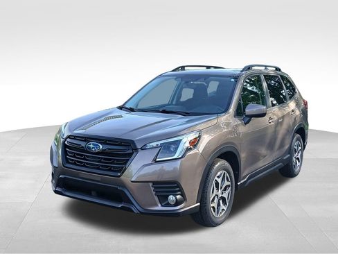 Used 2023 Subaru Forester Premium AWD/4WD image 6